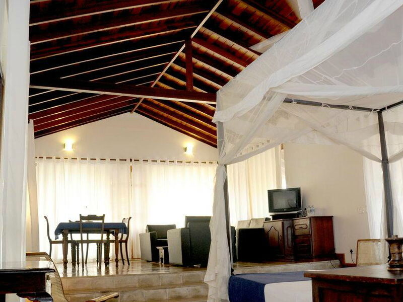 Sunset Beach Hotel Negombo 106911