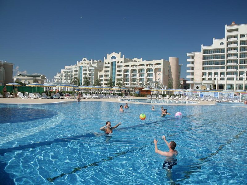 Sunset Resort  174935