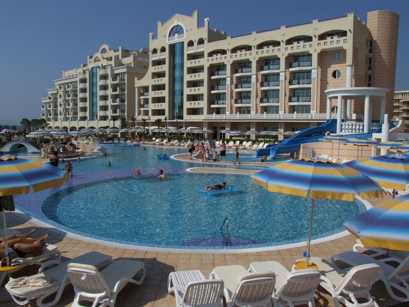 Sunset Resort  174942