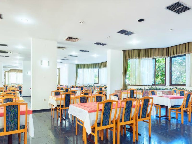 Sunshine Hotel 104377