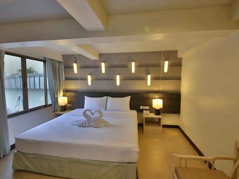 Sunshine Hotel & Residence 156900