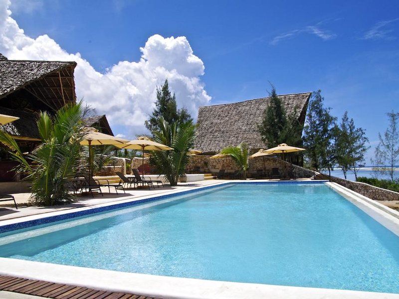 Sunshine Marine Lodge 202547