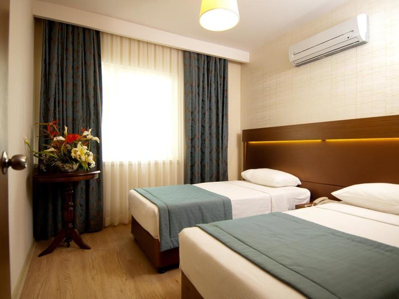 Supreme Hotel  181380