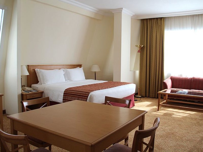 Swiss Belhotel Sharjah (ех 49320