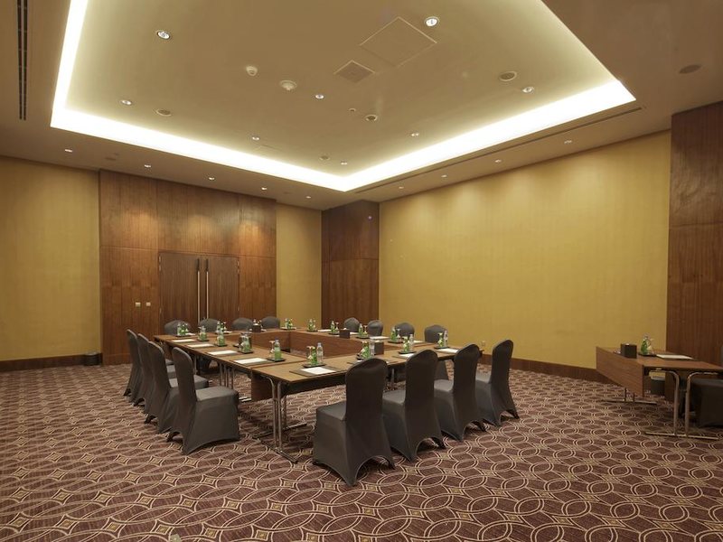 Swissotel Living Al Ghurair (ех 177958