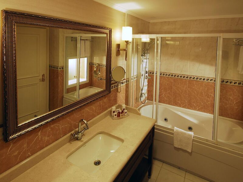 Taksim Metropark Hotel 203733