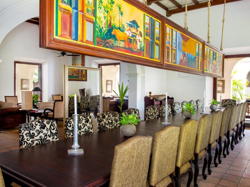 Tamarind Hill  110682