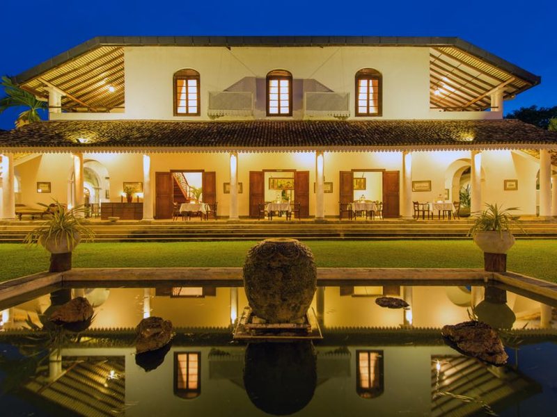 Tamarind Hill  110691