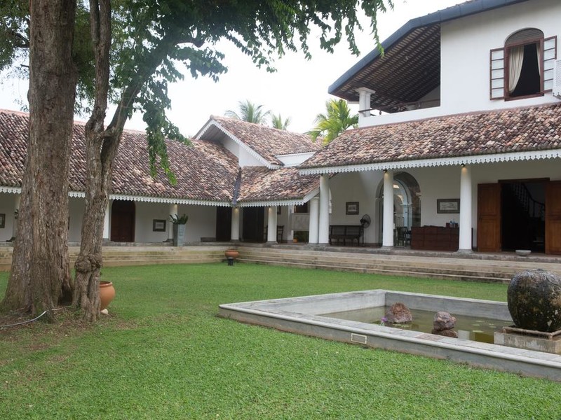 Tamarind Hill  110700