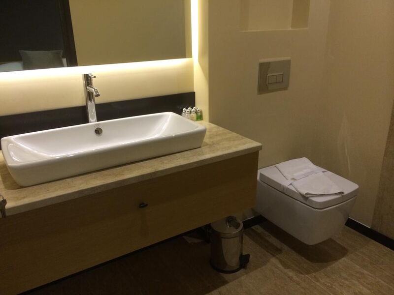 Tan Hotel 243735
