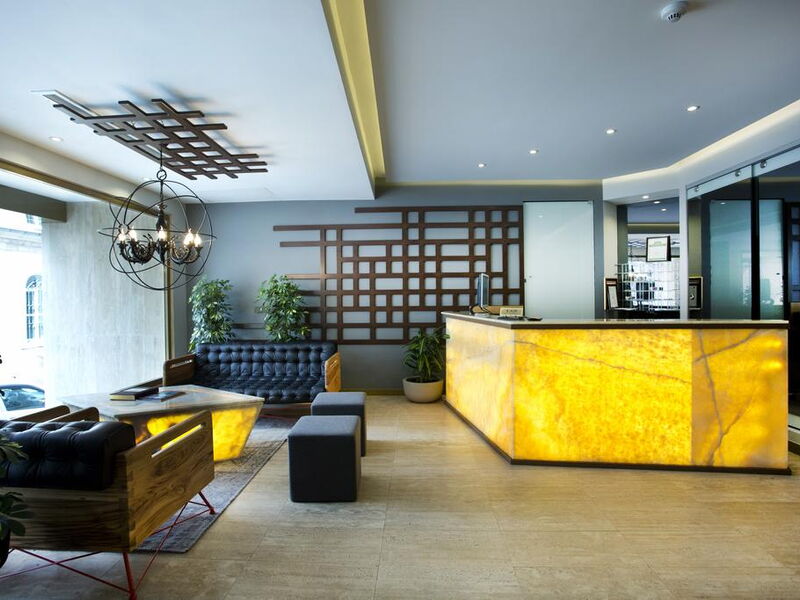 Tan Hotel 243739
