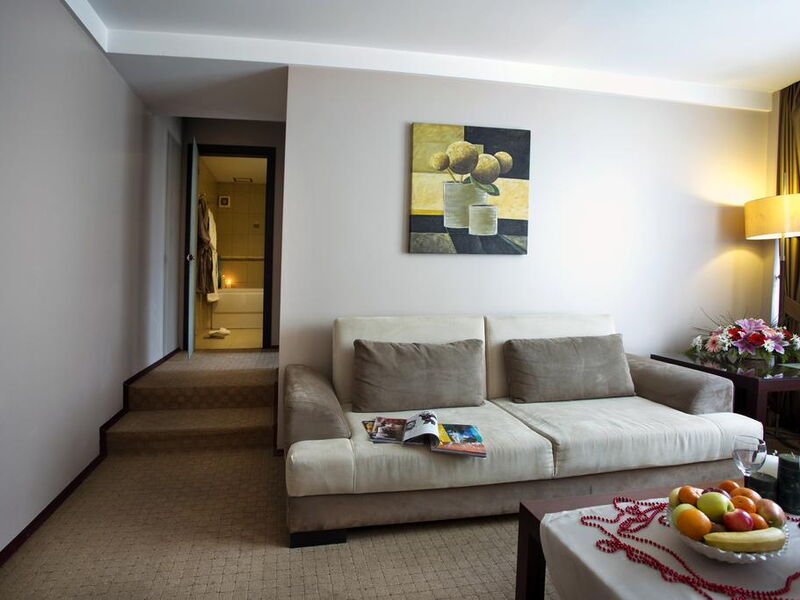 Tan Hotel 243743