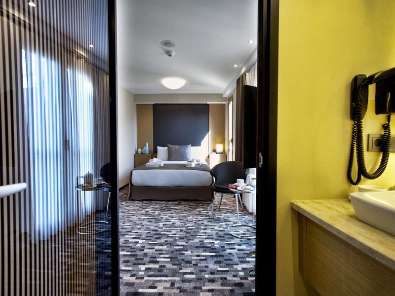Tan Hotel 243745