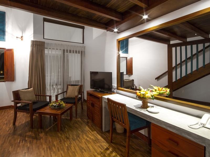 Tangerine Beach Hotel 110710