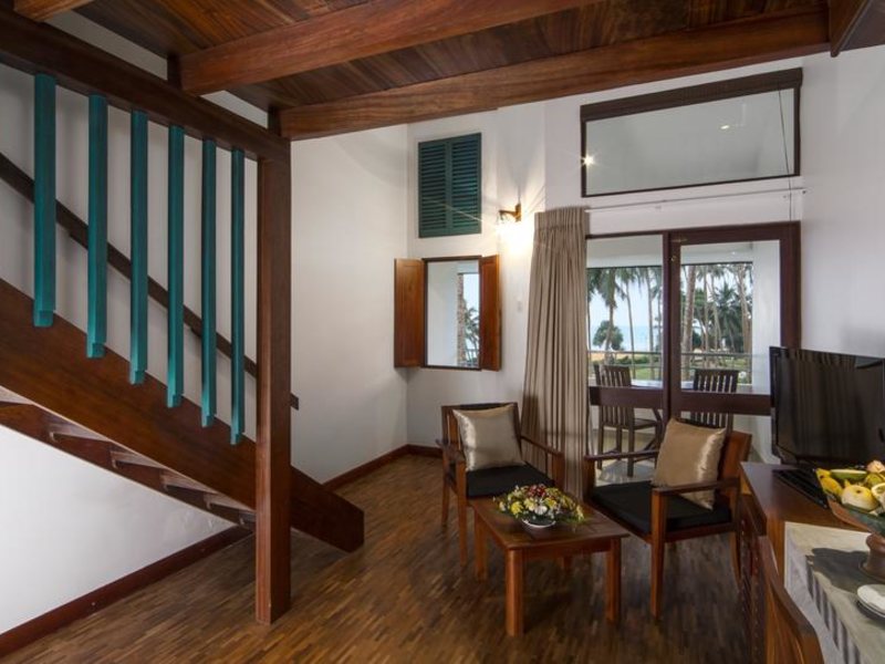 Tangerine Beach Hotel 110711