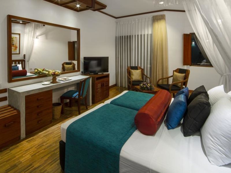 Tangerine Beach Hotel 110713