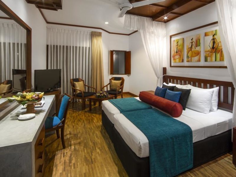 Tangerine Beach Hotel 110715