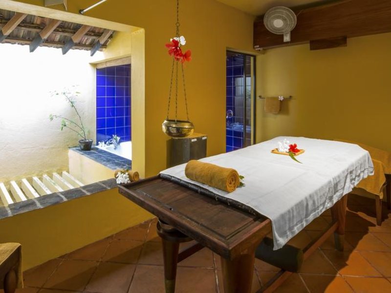 Tangerine Beach Hotel 110717