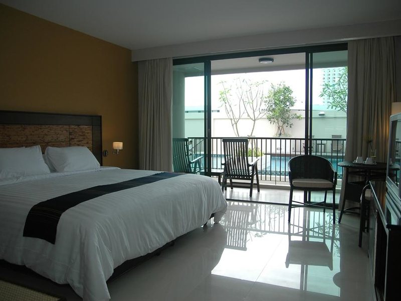 Tara Mantra Cha-Am 223412