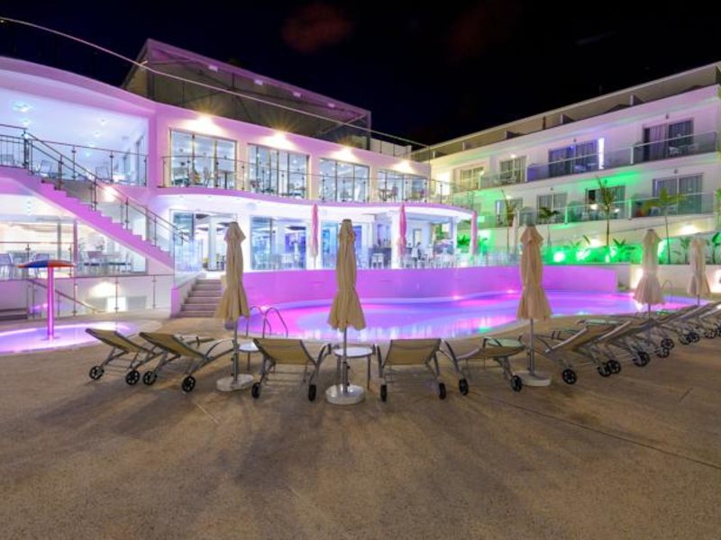 Tasia Maris Oasis 92104