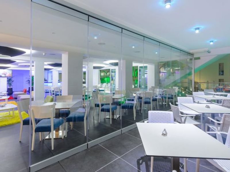 Tasia Maris Oasis 92106