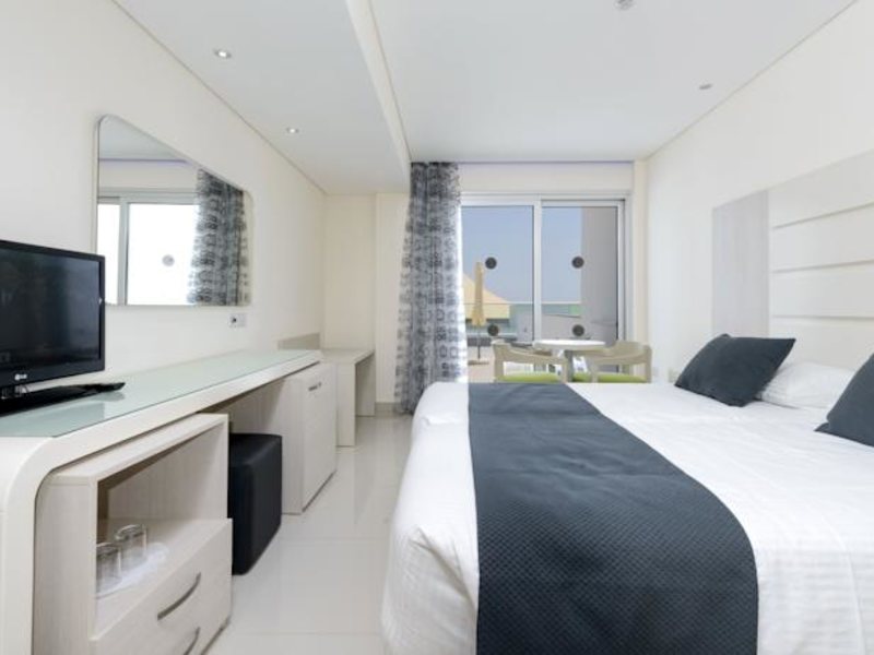 Tasia Maris Oasis 92116