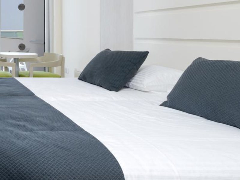 Tasia Maris Oasis 92122