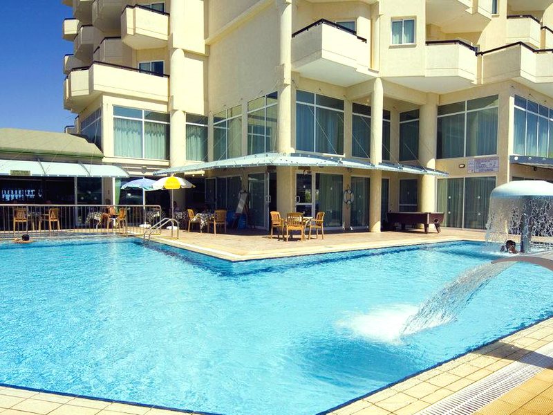 Tasia Maris Sands 92188