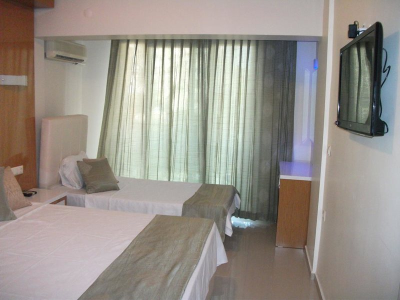 Temple Miletos Hotel 190887