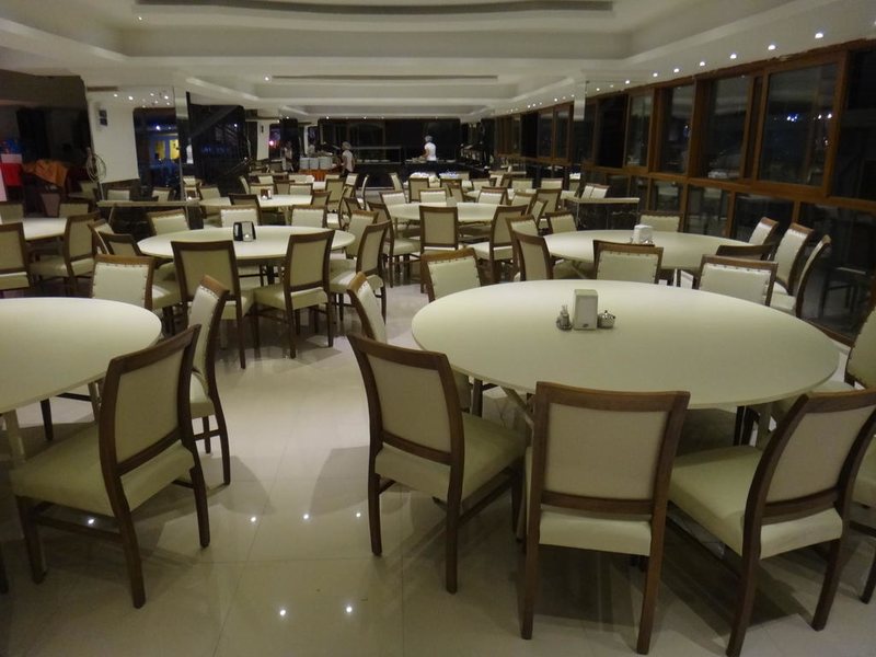 Temple Miletos Hotel 190888