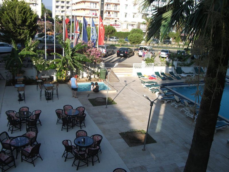 Temple Miletos Hotel 190890