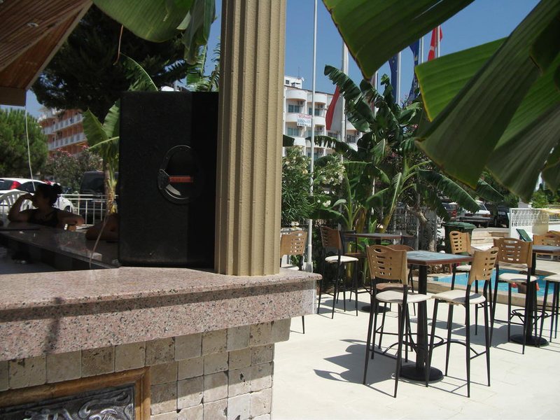 Temple Miletos Hotel 190892