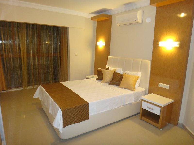 Temple Miletos Hotel 190895