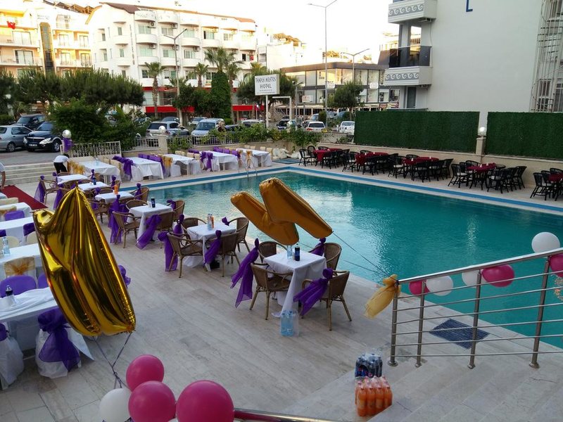 Temple Miletos Hotel 190906