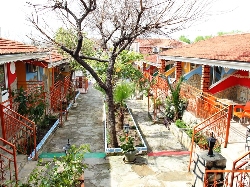 Temple Side Hotel 104749