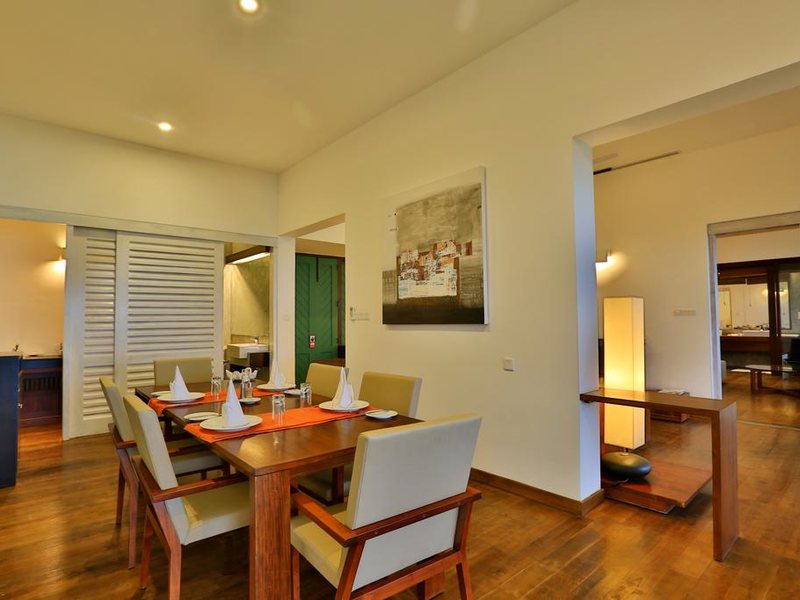 Temple Tree Resort & Spa  112032