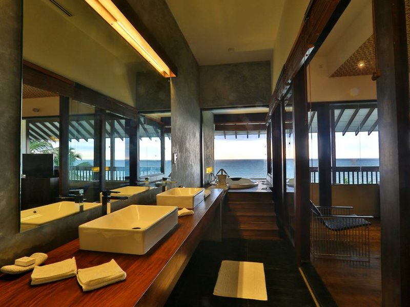 Temple Tree Resort & Spa  112039