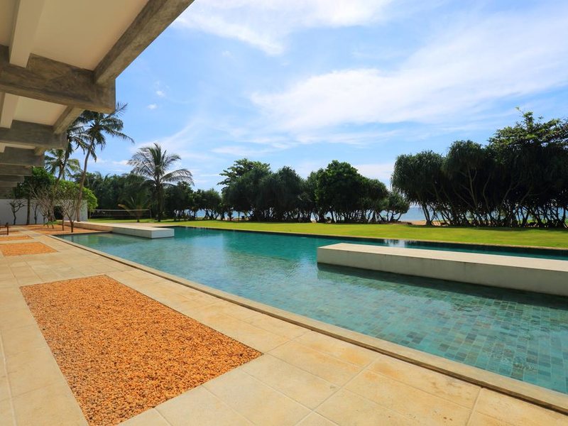 Temple Tree Resort & Spa  112042