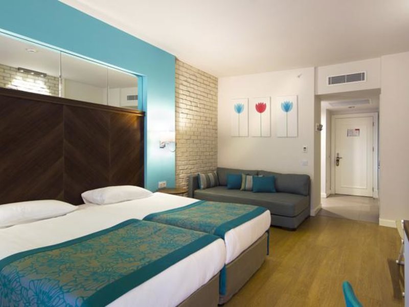 Terrace Elite Resort  71412