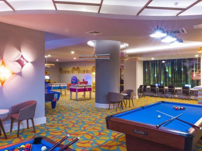 Terrace Elite Resort  71413