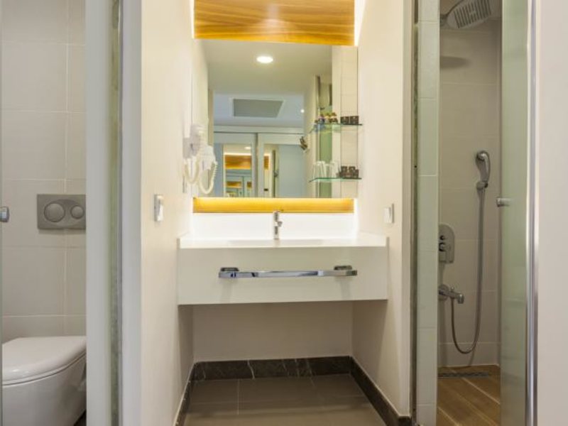 Terrace Elite Resort  71415