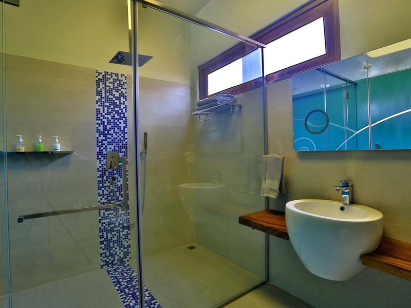 Thaproban Pavilion Waves 270866