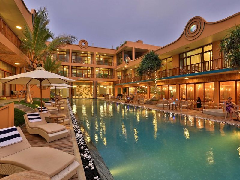 Thaproban Pavilion Waves 270867