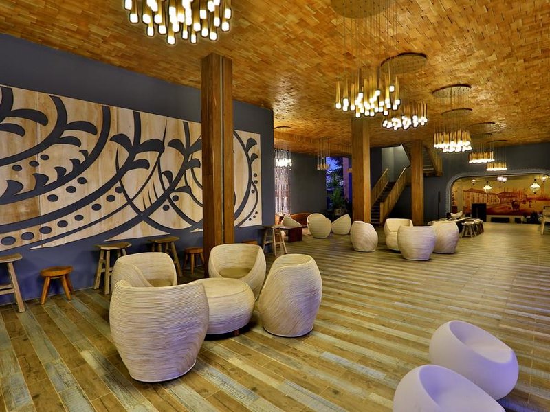 Thaproban Pavilion Waves 273089