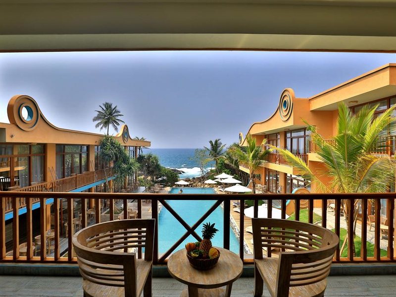 Thaproban Pavilion Waves 273092