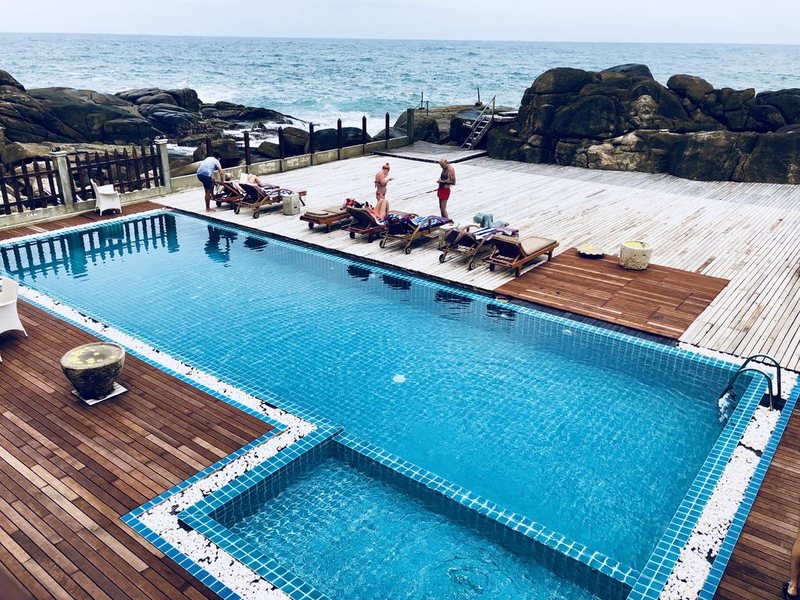 Thaproban Pavilion Waves 273096