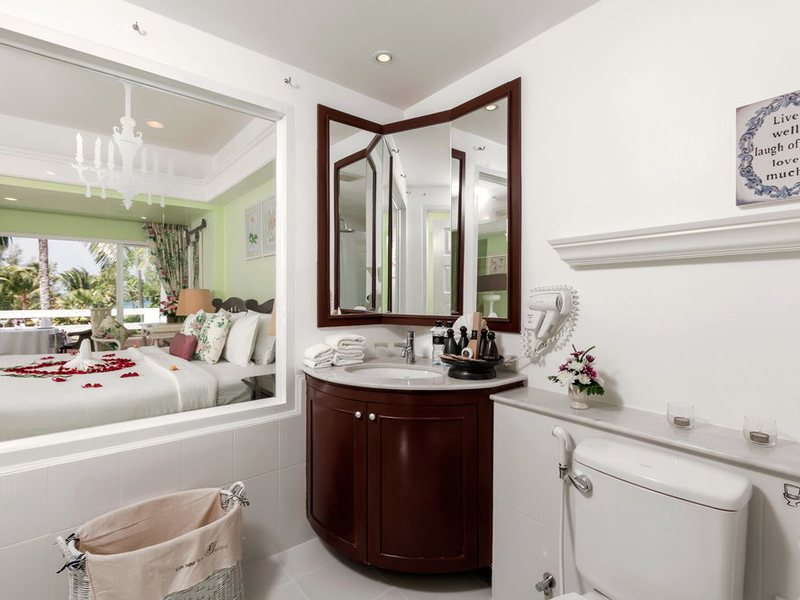 Thavorn Palm Beach 144930