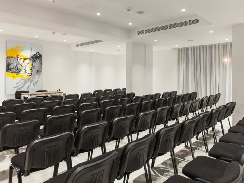 The Blue Ivy Hotel & Suites 290343