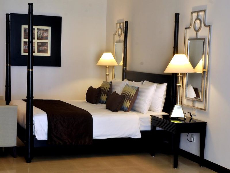 The Blue Water 112062