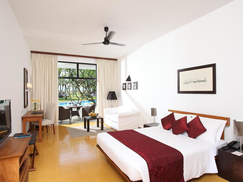 The Blue Water 112084